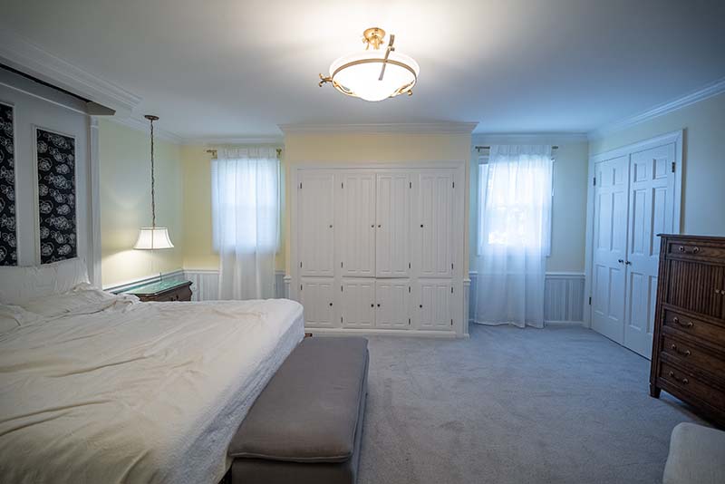 Cream Off White Painted Walls in the Bedroom in Philadelphia