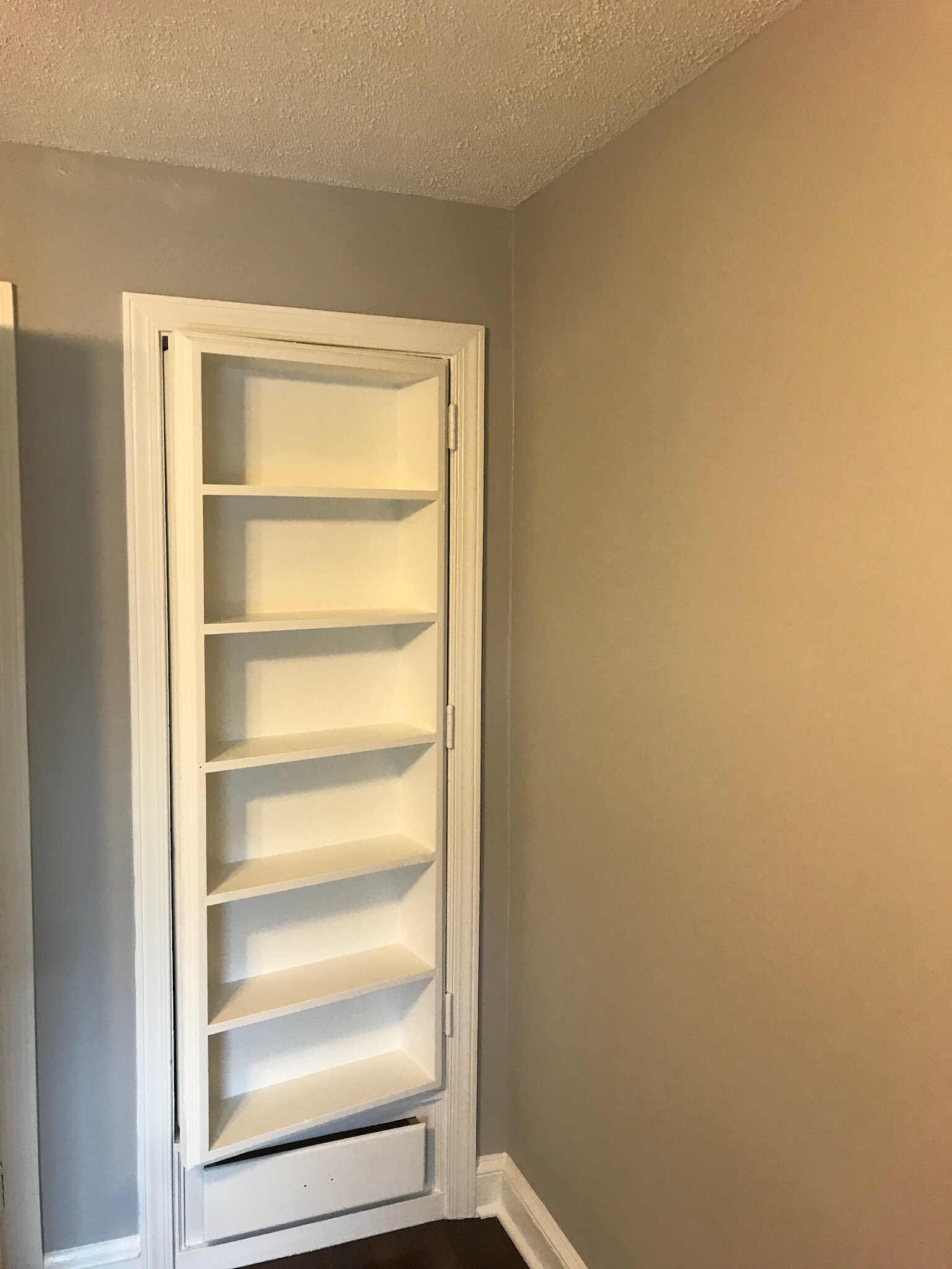 Groovy Hues of Philadelphia Interior Painting